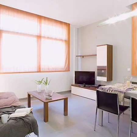 Lejlighed Bizflats Fira Place *